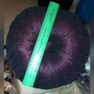 NEW GORGEOUS REGAL PURPLE  PLEATED THROW PILLOW 💜 BOMBAY & CO